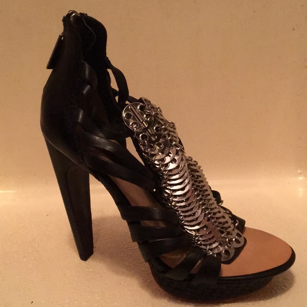 New Lamb blk heels silver hardware